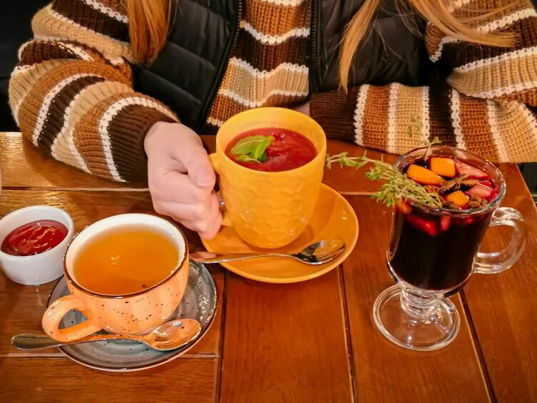 Осень в вещах: как мы сохраняем её в тканях, вкусах и звуках?