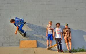 Действительно
ли современная молодежь «тупая» и «не
хочет работать»?