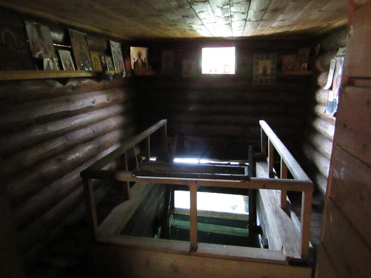 Внутри купальни