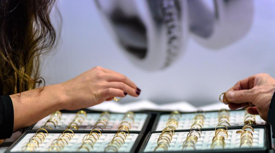 Ювелирный ликбез: что важно знать о пробах, сплавах и цене золота?