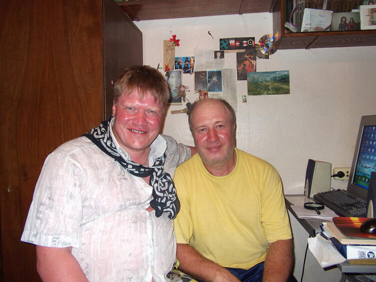 Руководитель объединений «Юный шахматист» и&nbsp;«Русские шашки» С. В. Желудков (справа), тоже житель Ерахтура