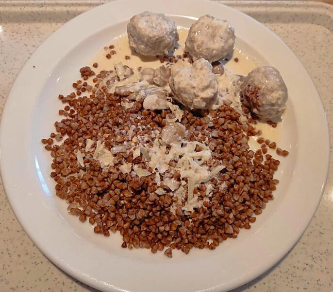 Калининградские клопсы. И соус к ним. С добавлением сливок и каперсов Калининградские клопсы. И соус к ним. С добавлением сливок и каперсов