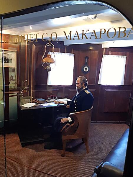 Воссозданный на «Витязе» кабинет адмирала Макарова