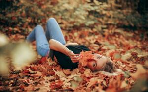 Почему шуршат
листья?