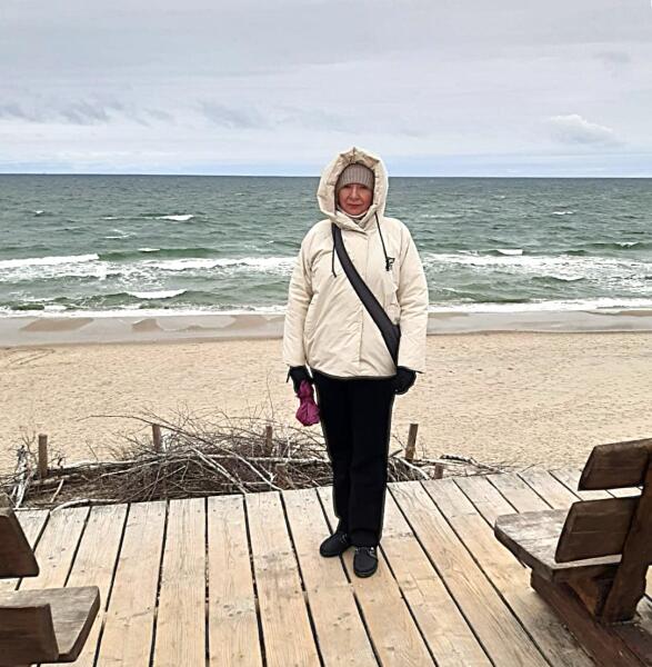 8 000 (восемь тысяч!!) километров нужно пройти балтийскому угрю от этих берегов до мест его нереста 8 000 (восемь тысяч!!) километров нужно пройти балтийскому угрю от этих берегов до мест его нереста