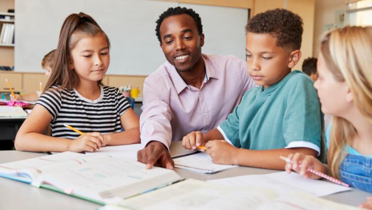 Поздравляем наших учителей! А что мы знаем об истории праздника?