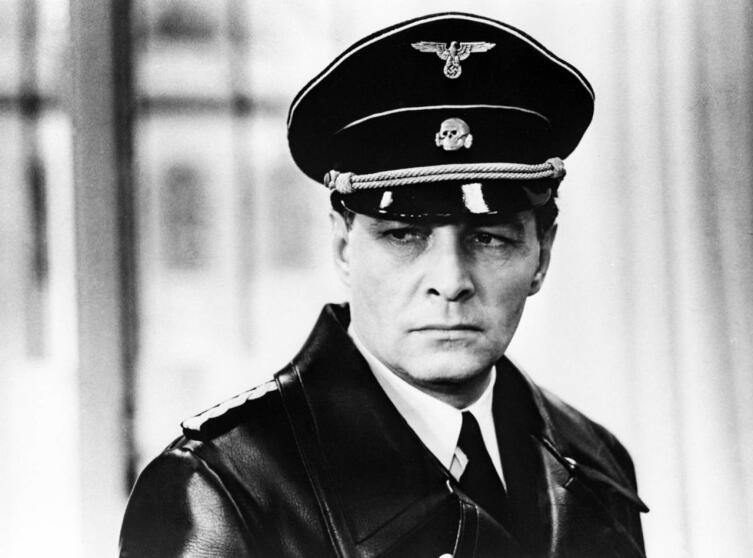 Герои русских анекдотов: что мы о них знаем? Герои русских анекдотов: что мы о них знаем?