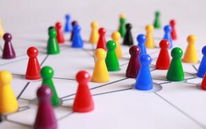 Для офиса и дома. В чем польза cовременных игр для взрослых?