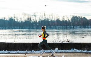 Чем полезна физкультура на свежем воздухе?