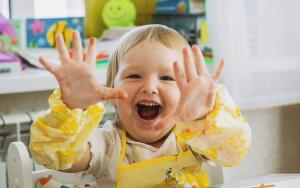 Чему учит детей игра в ладушки?