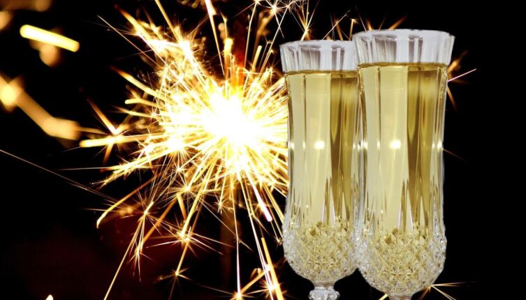 Как не &laquo;проесть&raquo; всю зарплату в новогодние праздники?