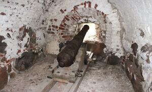 Пушки Соловецкой крепости. 1854 г. был для них &laquo;рабочим&raquo;...