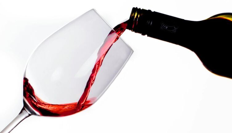 Чем опасен миф о пользе бокала вина?