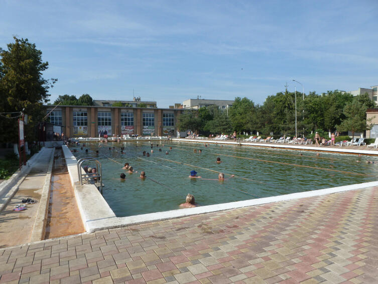 В некоторых отелях на севере страны есть свои бассенйы