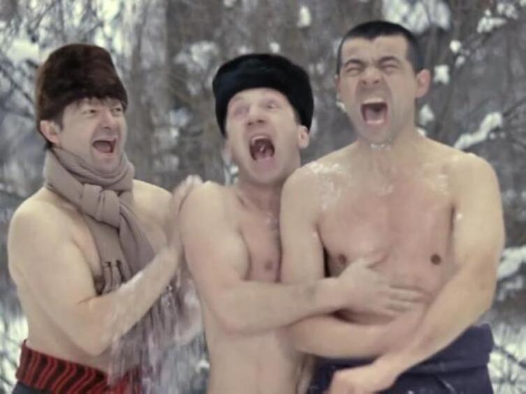 Как безопасно окунаться в ледяную воду?