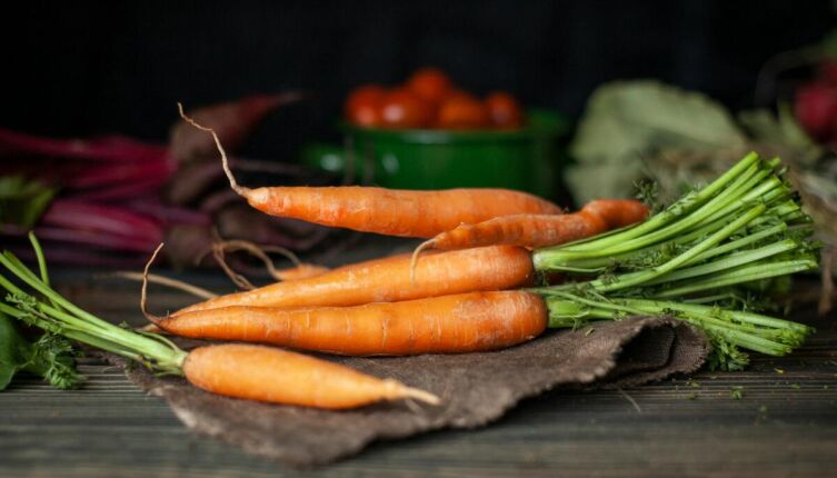 Какие необычные десерты можно приготовить из моркови?