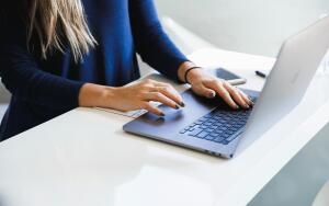 Откровения уставшей мамы. Как заняться собой с двумя младенцами на руках?