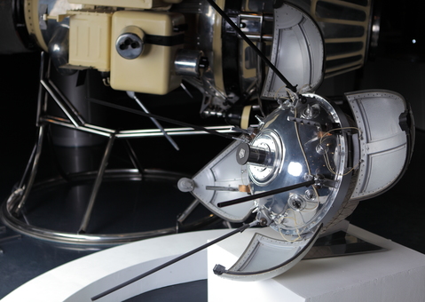 Макет автоматической межпланетной станции «Луна-9»