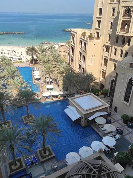 Внутренний дворик отеля «Шератон»