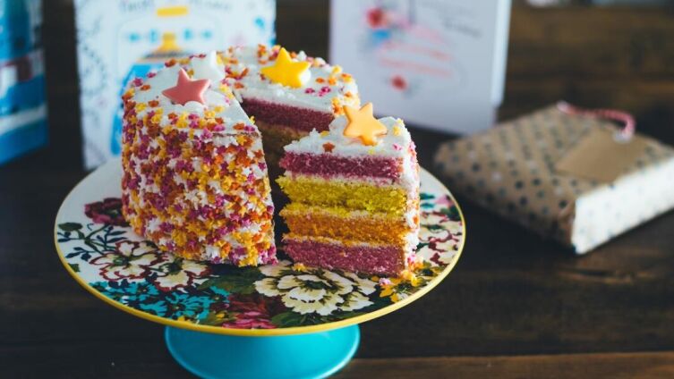 Начинка, украшения, коробка &ndash; как выбрать идеальный торт на детский день рождения?