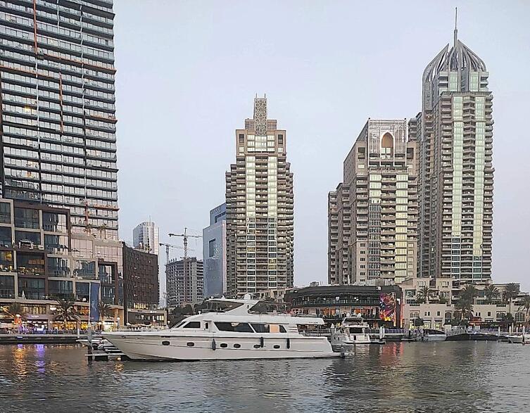 Набережная района Дубай Марина Набережная района Дубай Марина