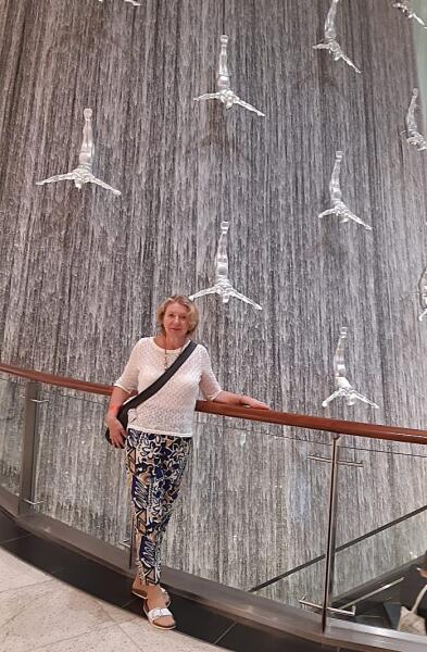 На память у Ловцов жемчуга в Дубай Молле На память у Ловцов жемчуга в Дубай Молле