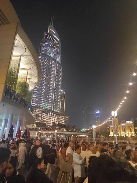 Площадь у поющих фонтанов Площадь у поющих фонтанов