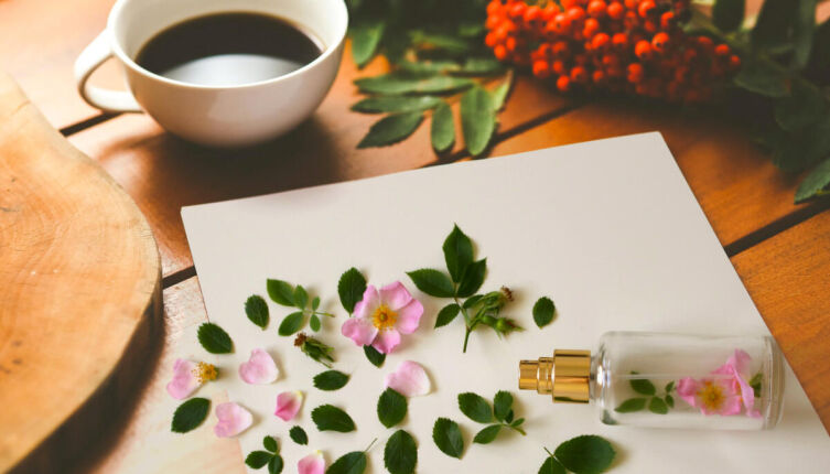 Как улучшить настроение и самооценку при помощи ароматов?