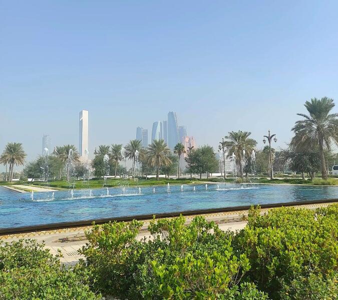 Абу-Даби -город сад