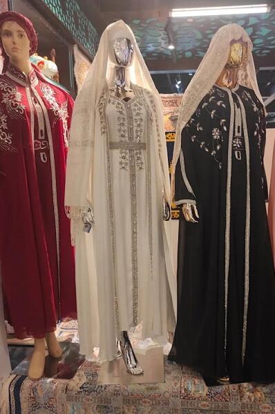  Традиционная арабская женская одежда&nbsp;&mdash; абайя