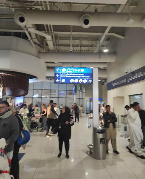 В ожидании полета мы прошлись по всему терминалу № 2 дубайского аэропорта