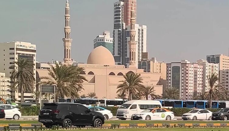 Объединенные Арабские Эмираты. Почему эмират Шарджа экономичнее Дубая?