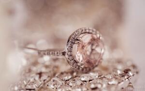 Как выбрать надежный ювелирный магазин для приобретения эталонных драгоценных камней?