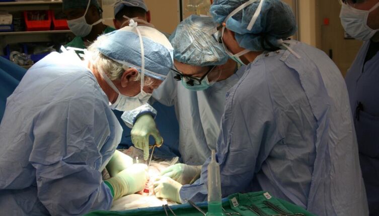 История трансплантологии: как люди учились пересаживать органы?