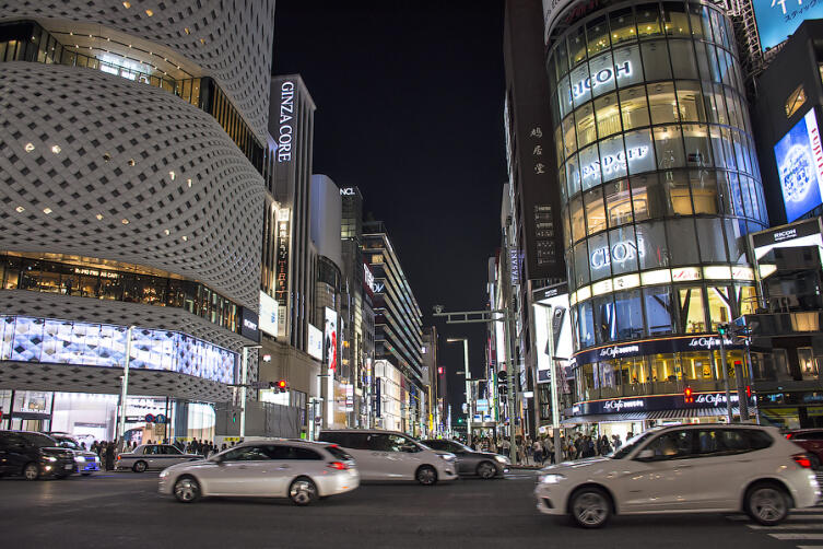 На улицах Токио