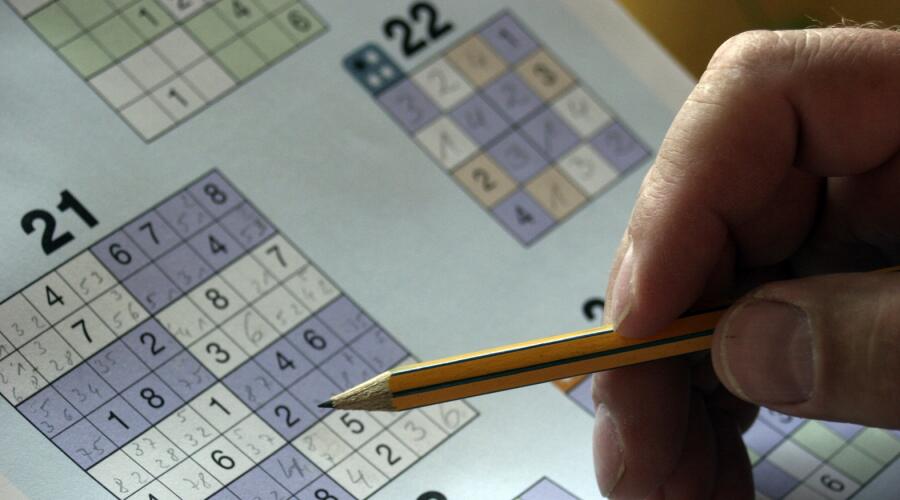 Цифровой детокс без страданий. Чем заменить соцсети вечером?