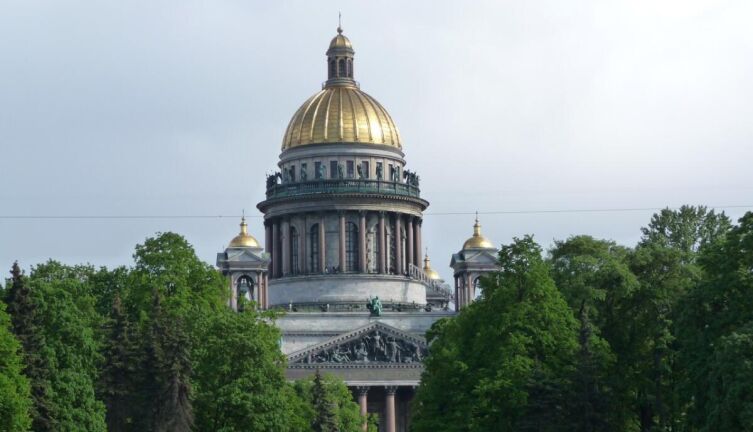 Где в Санкт-Петербурге можно найти мифических существ?