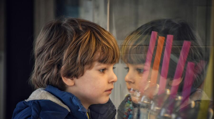 Первая школьная экскурсия для первоклассников: как и куда организовать поездку?