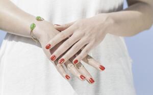 Красота спасет жизнь, или Как внимательная мастер по маникюру обнаружила у клиентки рак?