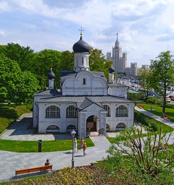 Уголок парка Зарядье