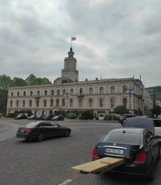 Здание бывшего городского собрания Тбилиси&nbsp;&mdash; тбилисского Сакребуло