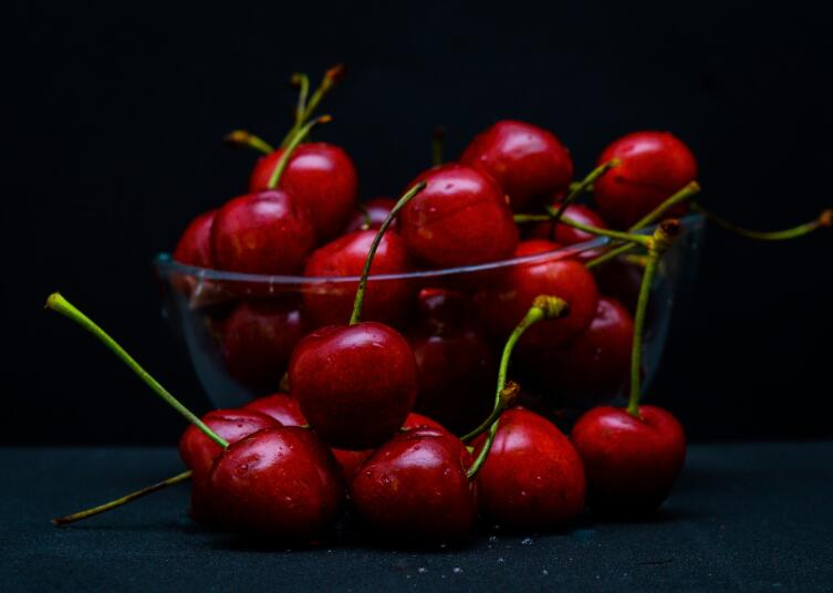 Как черешня поможет стать моложе и стройнее? Как черешня поможет стать моложе и стройнее?