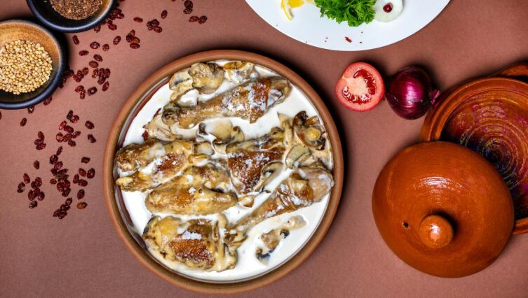 Какими блюдами знаменита грузинская кухня?