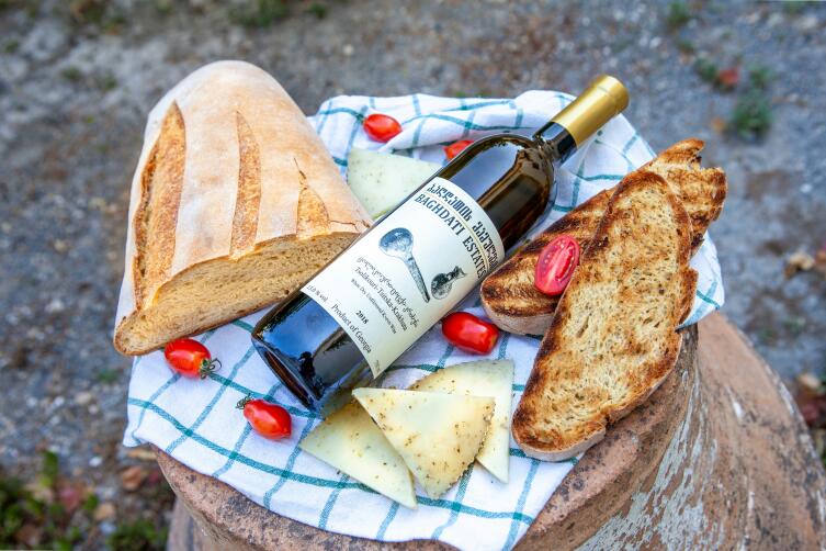 Какими блюдами знаменита грузинская кухня?