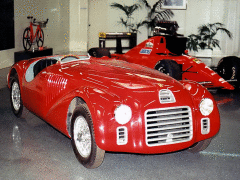 Первая машина марки Феррари - модель 125S.