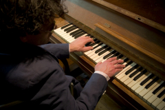 Основами музыкальной «энергетики» служат принципы ненапряженного движения. 