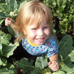 Как правильно выбрать няню?