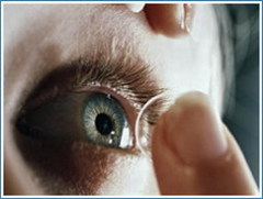 Как правильно носить контактные линзы?