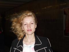 Как общество относится к тем, кто не выходит замуж «вовремя»?