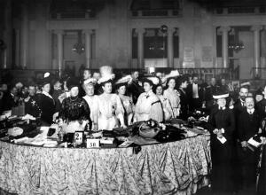 Благотворительный базар в Дворянском собрании